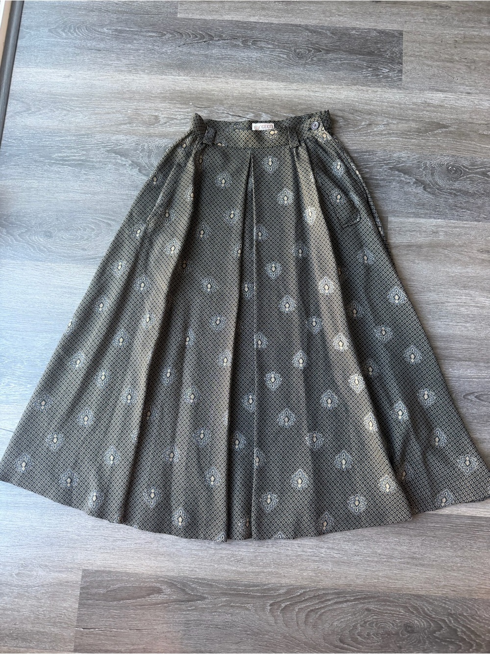 Gucci Vintage Skirt Women's Size 40 Lana 100% Wool Tags Attached Pockets 1970s